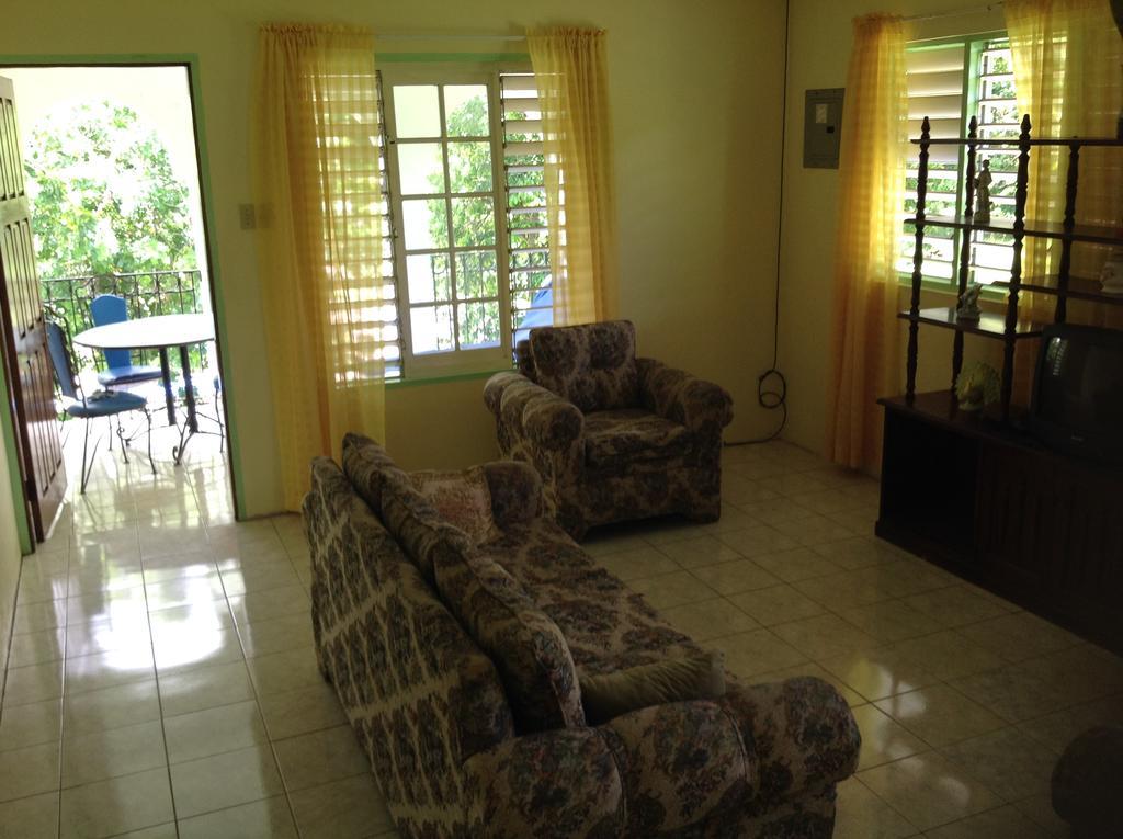 Chillax On Our Farm Guest House Ocho Rios Exterior foto